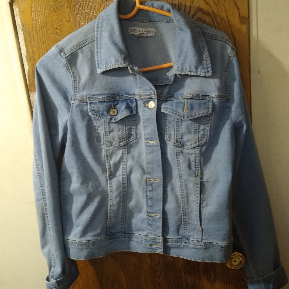 Jean jacket - Picture 3 of 4